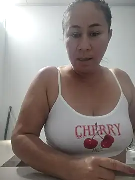 Nala1986 online show from October 19, 2025, 5:05 pm