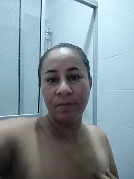 Nala1986 online show from October 18, 2025, 9:06 pm