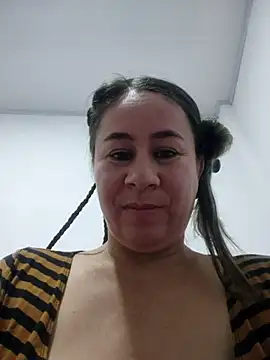 Nala1986 online show from September 28, 2025, 2:29 am