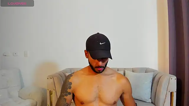 Snapshot of MARC_THOMPSON_ chatting on September 24, 2025, 4:02 pm MARC THOMPSON online show from September 24, 2025, 4:02 pm