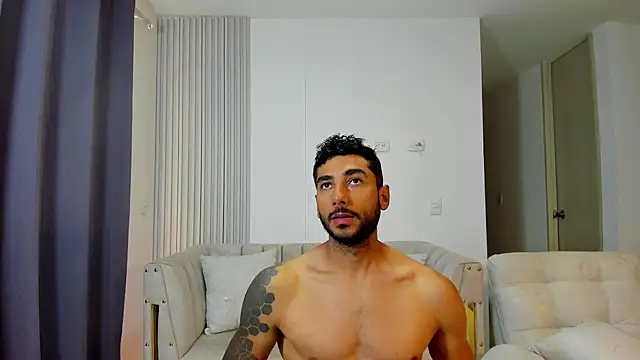 Snapshot of MARC_THOMPSON_ chatting on October 14, 2025, 2:39 pm MARC THOMPSON online show from October 14, 2025, 2:39 pm