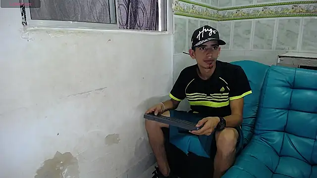 brian sexlove online show from September 29, 2025, 7:41 pm