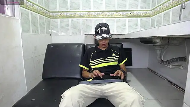 brian sexlove online show from October 4, 2025, 3:13 pm