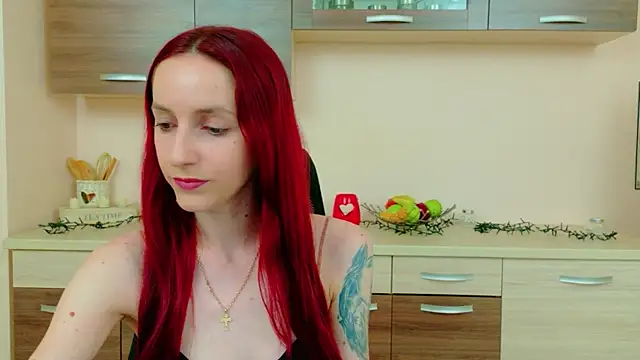 Julia Jae online show from June 12, 2026, 6:33 am