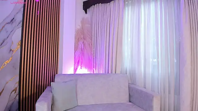 Snapshot of JulienSaint chatting on September 18, 2025, 11:57 am JulienSaint online show from September 18, 2025, 11:57 am