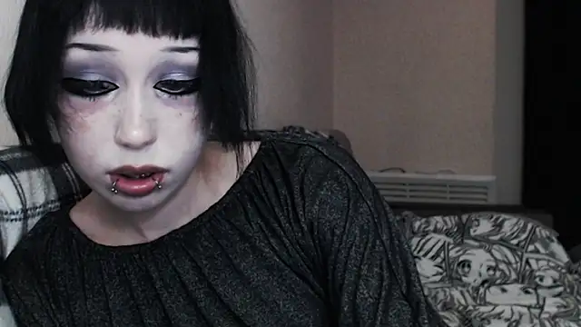  LUCY LAVE online show from October 27, 2025, 11:05 pm