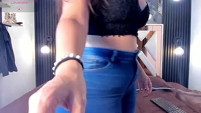 Alijohansonn online show from February 4, 2026, 11:00 pm