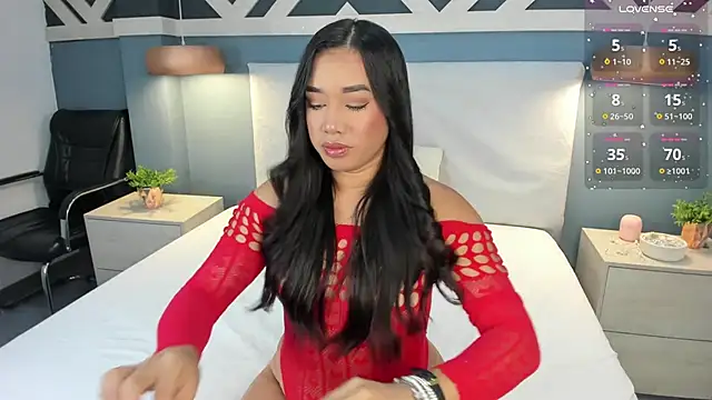 Snapshot of EmilyZahar chatting on September 28, 2025, 2:13 pm EmilyZahar online show from September 28, 2025, 2:13 pm