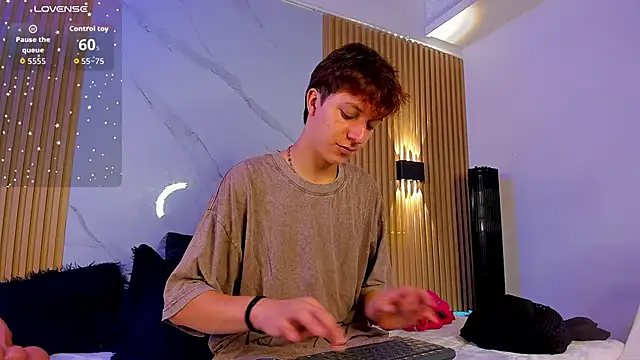 Snapshot of IM_DAREN chatting on September 30, 2025, 12:33 pm IM DAREN online show from September 30, 2025, 12:33 pm