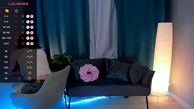 BellaCaress online show from September 22, 2025, 6:08 am