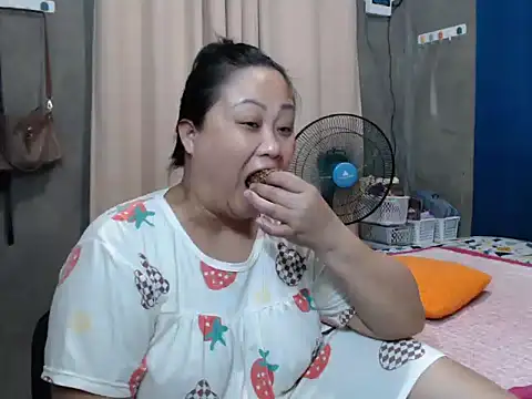 Snapshot of jengrey chatting on October 20, 2025, 12:02 am jengrey online show from October 20, 2025, 12:02 am