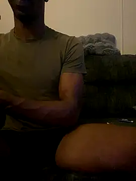 Snapshot of lathadon chatting on October 27, 2025, 10:33 pm lathadon online show from October 27, 2025, 10:33 pm