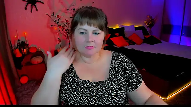 Snapshot of CrystaalStaar chatting on October 28, 2025, 8:19 pm CrystaalStaar online show from October 28, 2025, 8:19 pm