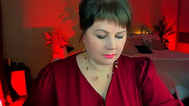 CrystaalStaar online show from November 20, 2025, 6:41 pm