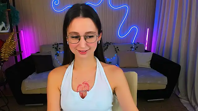 Snapshot of YourLovellyStory chatting on September 18, 2025, 11:24 am YourLovellyStory online show from September 18, 2025, 11:24 am