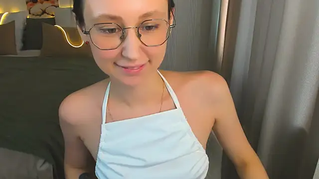 YourLovellyStory online show from July 8, 2026, 12:28 pm