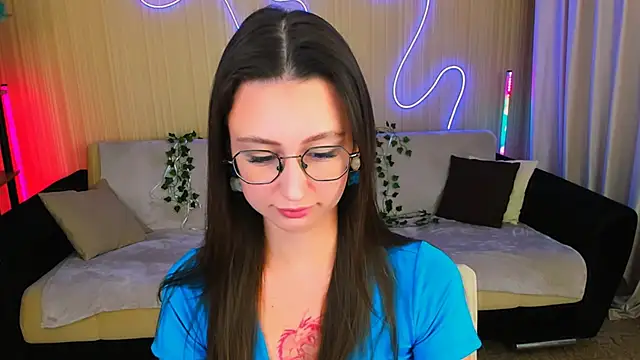 Snapshot of YourLovellyStory chatting on October 17, 2025, 4:20 pm YourLovellyStory online show from October 17, 2025, 4:20 pm