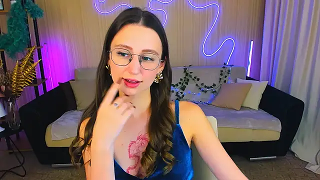 Snapshot of YourLovellyStory chatting on September 22, 2025, 5:19 pm YourLovellyStory online show from September 22, 2025, 5:19 pm