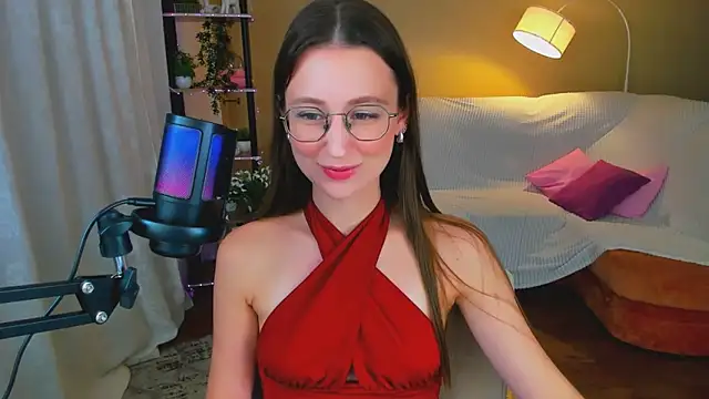 Snapshot of YourLovellyStory chatting on October 19, 2025, 4:21 pm YourLovellyStory online show from October 19, 2025, 4:21 pm