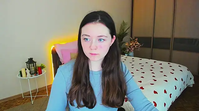 AlluringLookk online show from April 2, 2026, 4:46 pm