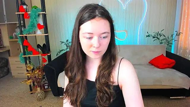 AlluringLookk online show from July 22, 2026, 12:18 pm