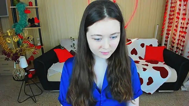 AlluringLookk online show from February 28, 2026, 9:42 am