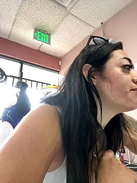 racoonbaby online show from September 18, 2025, 4:21 pm