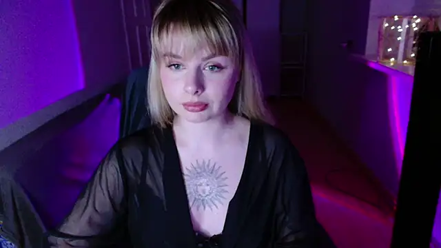 AngelicaHollywood online show from March 3, 2026, 8:27 pm