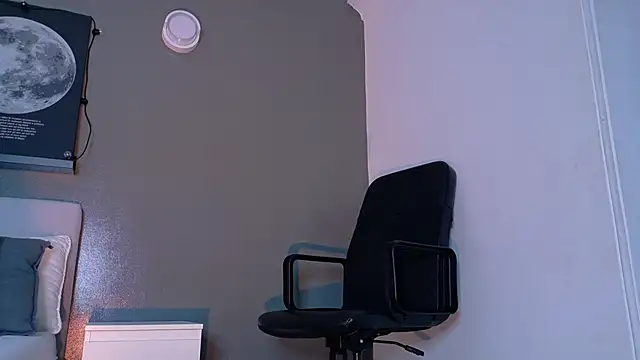 MrFox   online show from September 26, 2025, 7:21 pm