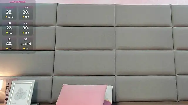 Emilia Bons online show from March 12, 2026, 1:59 pm