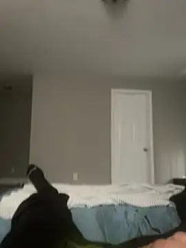 GLOGLOGLOOOO online show from April 17, 2026, 12:41 pm