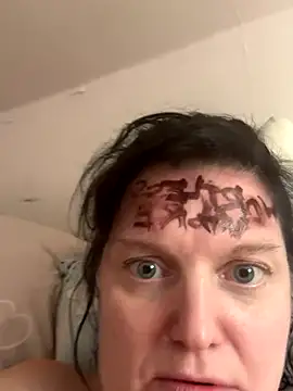 Snapshot of lisamarie4385 chatting on November 16, 2025, 3:22 am lisamarie4385 online show from November 16, 2025, 3:22 am