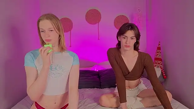 Olivia-Pink online show from January 10, 2026, 9:32 pm