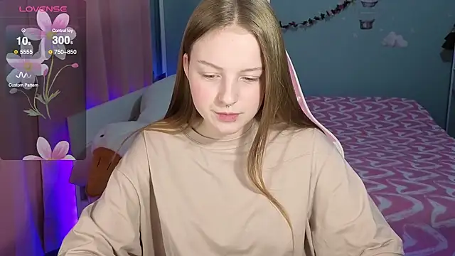 stefaniyaaa online show from October 8, 2025, 6:19 pm