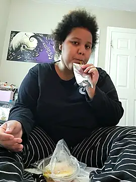 chocolate bella online show from November 16, 2025, 5:17 pm