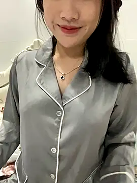 Snapshot of Beiiu_18 chatting on October 4, 2025, 8:32 pm Beiiu 18 online show from October 4, 2025, 8:32 pm