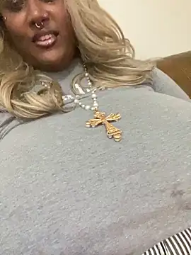 Snapshot of Cocomamii1 chatting on November 3, 2025, 3:56 am Cocomamii1 online show from November 3, 2025, 3:56 am