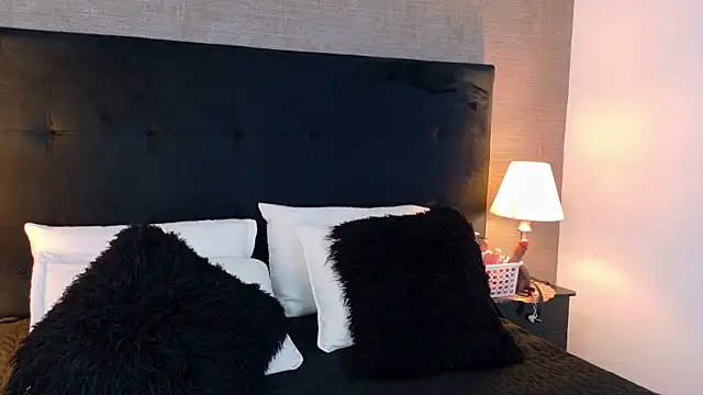 SophiaSummer online show from April 22, 2026, 12:12 pm