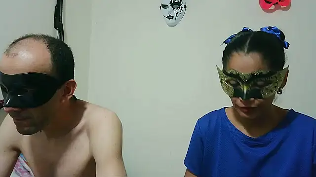 Snapshot of coplehot27 chatting on September 26, 2025, 10:16 pm coplehot27 online show from September 26, 2025, 10:16 pm