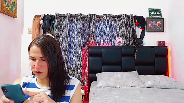 Azley sweet online show from November 23, 2025, 2:05 pm