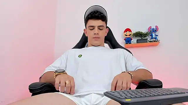 Mikecooper online show from March 5, 2026, 2:19 am