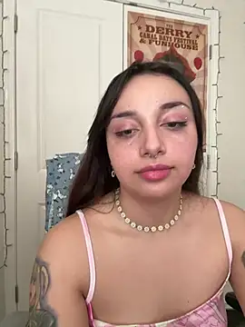 CharmingMaddie online show from February 9, 2026, 4:38 pm