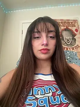 CharmingMaddie online show from November 17, 2025, 5:17 pm