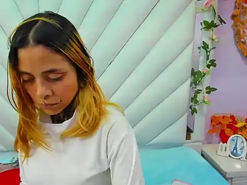 Snapshot of Sofii_Anal_ chatting on October 15, 2025, 3:05 am Sofii Anal online show from October 15, 2025, 3:05 am