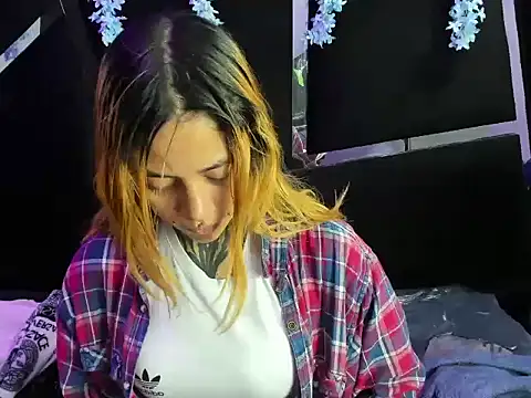 Snapshot of Sofii_Anal_ chatting on October 1, 2025, 2:38 am Sofii Anal online show from October 1, 2025, 2:38 am