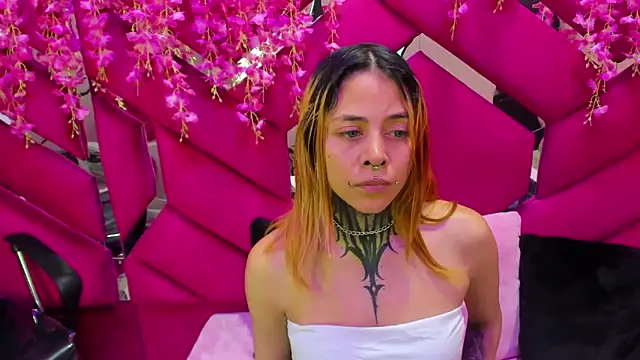 Snapshot of Sofii_Anal_ chatting on October 29, 2025, 3:27 am Sofii Anal online show from October 29, 2025, 3:27 am