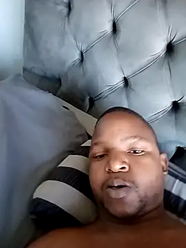 Snapshot of Thabo1004 chatting on October 22, 2025, 7:08 am Thabo1004 online show from October 22, 2025, 7:08 am