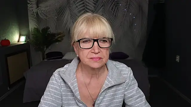 Snapshot of Sabina_Ros chatting on September 29, 2025, 7:26 am Sabina Ros online show from September 29, 2025, 7:26 am