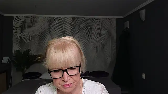 Snapshot of Sabina_Ros chatting on October 27, 2025, 7:20 am Sabina Ros online show from October 27, 2025, 7:20 am