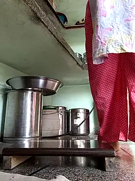 Love-pari077 online show from October 4, 2025, 3:30 am